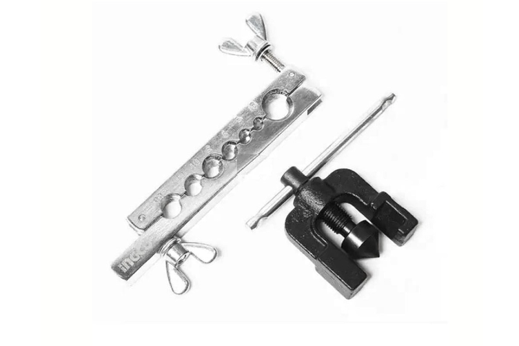 INGCO    KIT D'OUTILS D'ÉVASEMENT 
DE TUYAUX